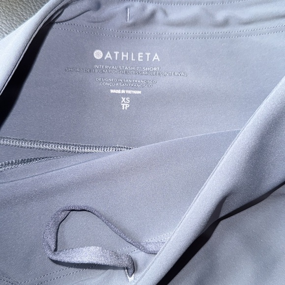 Athleta shorts interval stash 7" biking NEW gray side pockets quick dry - Picture 4 of 5